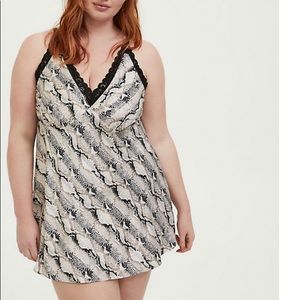 BLACK & GREY SNAKESKIN PRINT SATIN BABYDOLL